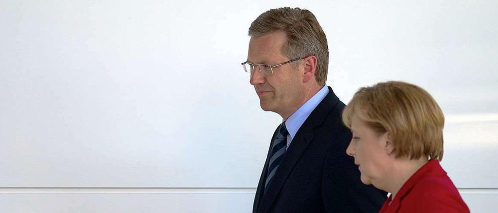 Nach dem Köhler Rücktritt sollte eine schnelle Lösung her: Chrisitan Wulff (l.) und Angelea Merkel