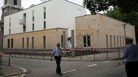 Die Synagoge in Wuppertal wurde mit Molotowcocktails beworfen.