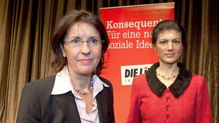Nah an der Linkspartei: Andrea Ypsilanti (l.), hier mit Sahra Wagenknecht im Jahr 2010.