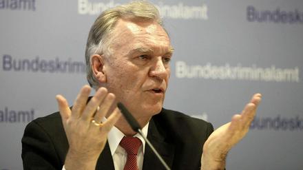 Der Chef des BKA, Jörg Ziercke, fordert eine Quote für Migranten bei Neueinstellungen.