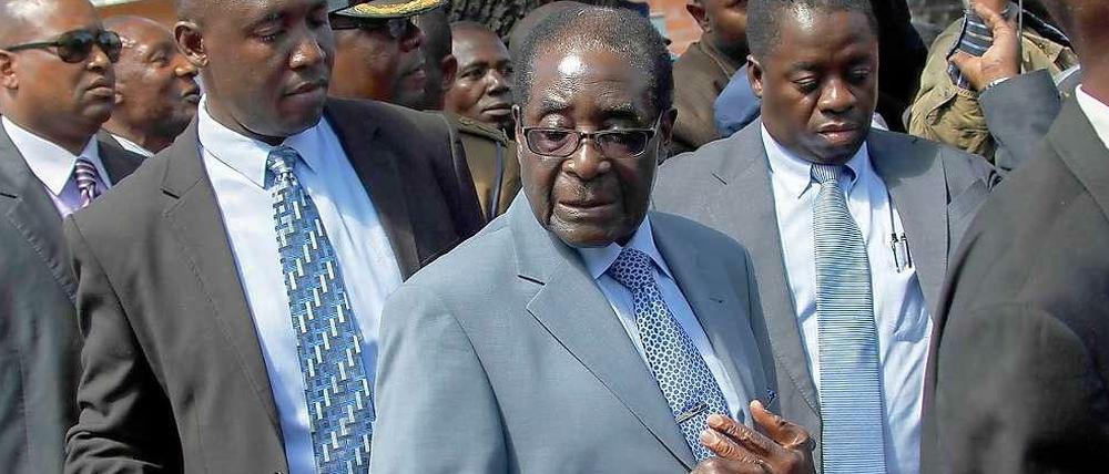 Der 89-jährige Mugabe ist seit 33 Jahren im Amt. 