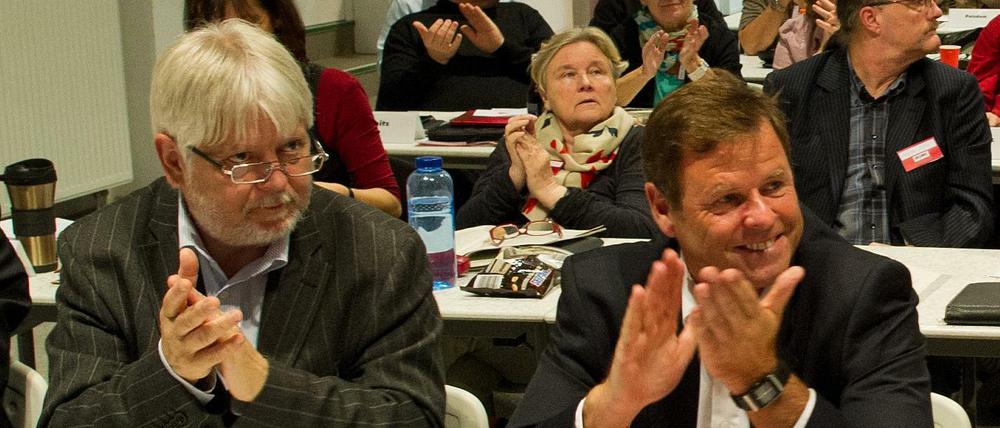 Helmuth Markov (links) wird neuer Brandenburger Justizminister. Der bisherige Linken-Fraktionsvorsitzende Christian Görke wird Finanzminister.