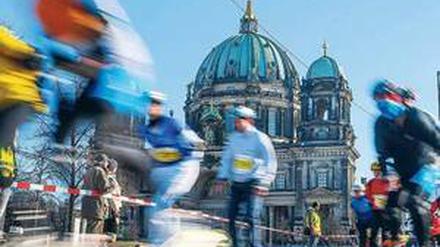 Ein tragischer Todesfall hat den 33. Berliner Halbmarathon überschattet.