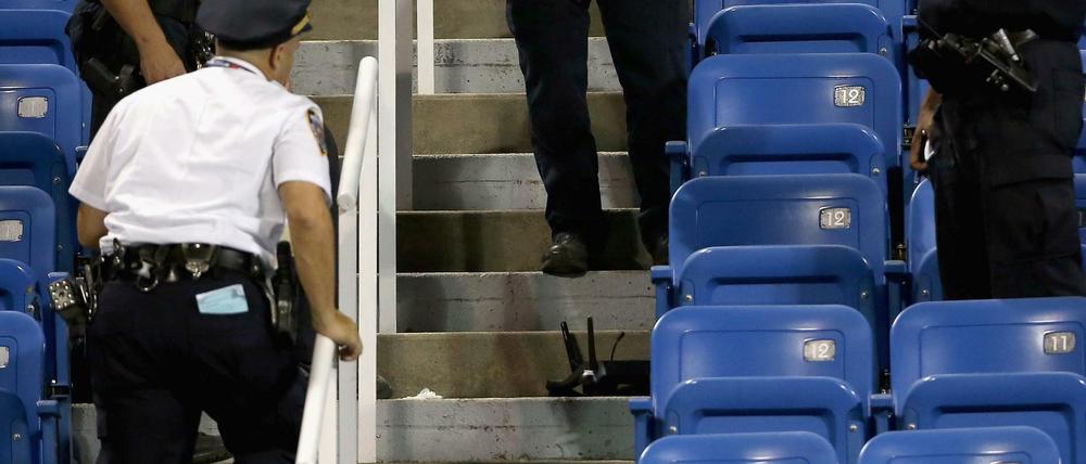 Bei den US Open ist im Spiel zwischen Flavia Pennetta und Monica Niculescu eine Drohne in die Zuschauerränge gestürzt. Verletzte gab es glücklicherweise nicht. 