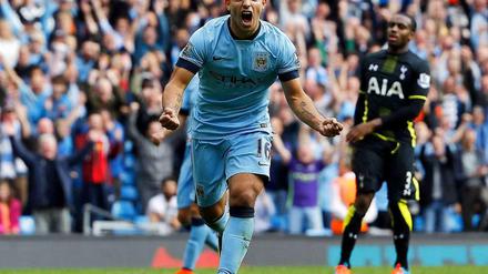 Sergio Agüero bejubelt seinen dritten Treffer beim 4:1-Sieg gegen Tottenham.