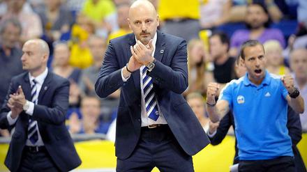 Applaus, Applaus. Alba-Trainer Sasa Obradovic freut sich über den Sieg.