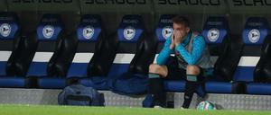 Schalkes Abwehrspieler Timo Becker traf der Abstieg seines Vereins besonders hart.