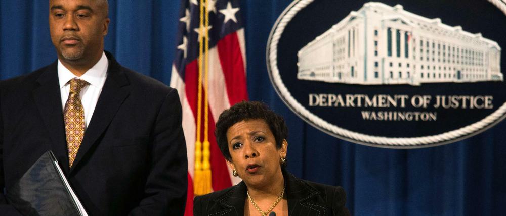 US-Justizministerin Loretta Lynch spricht bei einer Pressekonferenz über die Verhaftungen bei der Fifa.