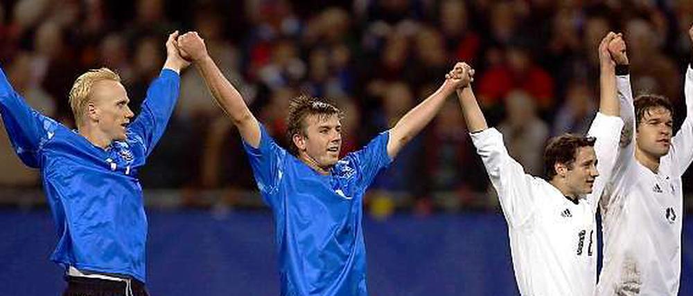 Es gibt keine Großen mehr? Deutschland kam in der EM-Qualifikation 2003 nur zu einem 0:0 und 3:0 gegen Island.