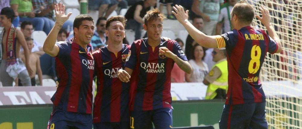Gegen Cordoba in Torlaune: Der FC Barcelona um Luis Suarez, Lionel Messi, Neymar und Andres Iniesta (v.l.).
