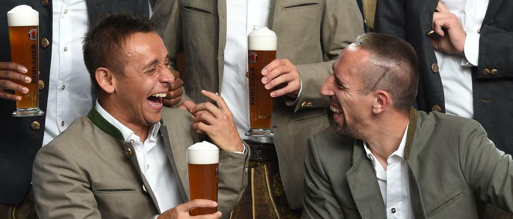 Haben gut Lachen. Der FC Bayern bleibt im Vereinsregister.