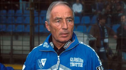 Rolf Schafstall in der Saison 2000/01 als Trainer des VfL Bochum. 