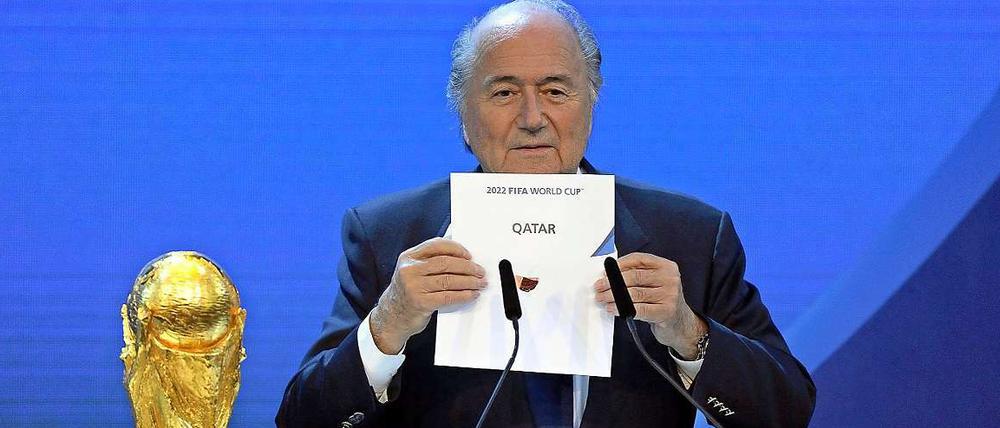 Joseph Blatter verkündet den Ausrichter der WM 2022: Katar.