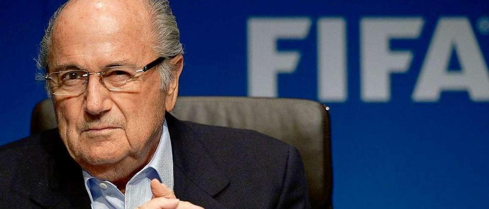 Gibt es eine Fortsetzung der Farce um die Fifa-Ethikkommission? Fifa-Boss Sepp Blatter sucht schon einen Nachfolger für Michael Garcia