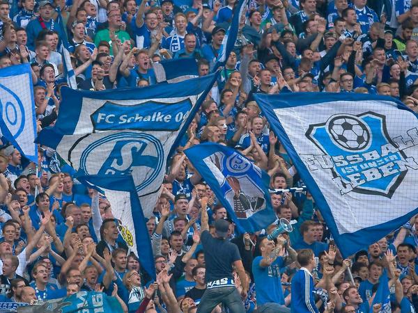 Fans gleich Stimmung. Keine Fans gleich keine Stimmung. Schalkes Anhänger denken über einen Derby-Boykott nach.