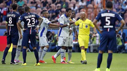Im Mittelpunkt: Bastias brasilianischer Stürmer Brandao während des Spiels bei Paris St. Germain.