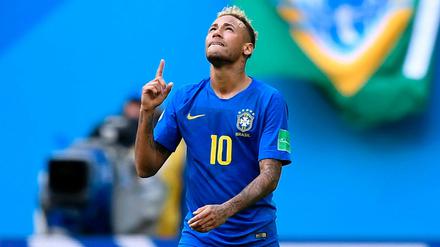 Brasiliens Stürmer Neymar feiert sein Tor.