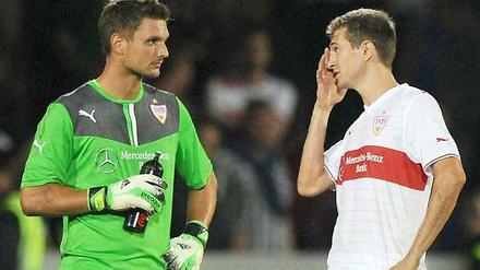Der Neu-Stuttgarter Daniel Schwaab traf gegen seinen Ex-Verein Bayer Leverkusen - ins eigene Netz. Endstand: 0:1.