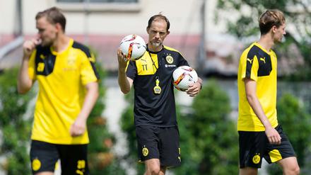 Trainer Thomas Tuchel steigt mit Borussia Dortmund in der dritten Runde in die Europa League ein.