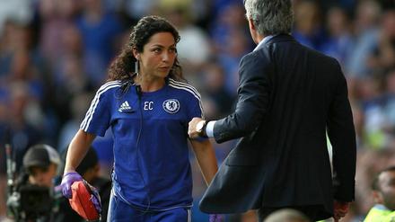 Konflikt mit "The Special One": Chelsea-Ärztin Eva Carneiro im Konflikt an der Seitenlinie mit Trainer José Mourinho.
