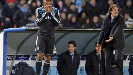 Didier Drogba droht mit Chelsea das frühe Aus in der Champions League. 