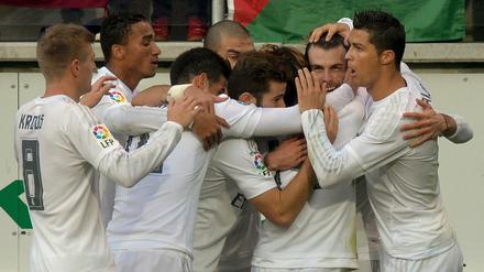 Müssen unter sich bleiben. Die Spieler von Real Madrid werden nach der Transfersperre gegen ihren Klub in absehbarer Zeit keine neuen Teamkollegen bekommen