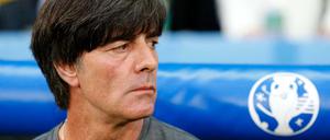 epa05360087 German coach Joachim Loew prior the UEFA EURO 2016 group C preliminary round match between Germany and Ukraine at Stade Pierre Mauroy in Lille Metropole, France, 12 June 2016. (RESTRICTIONS APPLY: For editorial news reporting purposes only. Not used for commercial or marketing purposes without prior written approval of UEFA. Images must appear as still images and must not emulate match action video footage. Photographs published in online publications (whether via the Internet or otherwise) shall have an interval of at least 20 seconds between the posting.) EPA/LAURENT DUBRULE EDITORIAL USE ONLY +++(c) dpa - Bildfunk+++