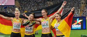 Die Sprintstaffel um Lisa Mayer, Gina Lueckenkemper, Alexandra Burghardt und Rebekka Haase feierte in München ausgiebig, nun soll es in Berlin weitergehen.