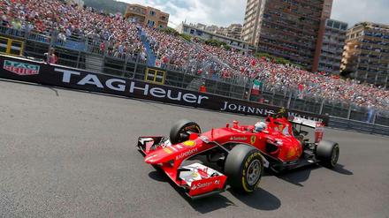 Formel-1-Pilot Sebastian Vettel im Ferrari.