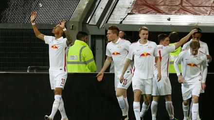 Blick nach oben. RB Leipzig steht vor dem Aufstieg in die Bundesliga.