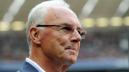 Will endlich wieder lachen. Franz Beckenbauer freut sich auf Fußball.