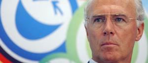 Franz Beckenbauer schweigt und lässt stattdessen seinen Anwalt sprechen.