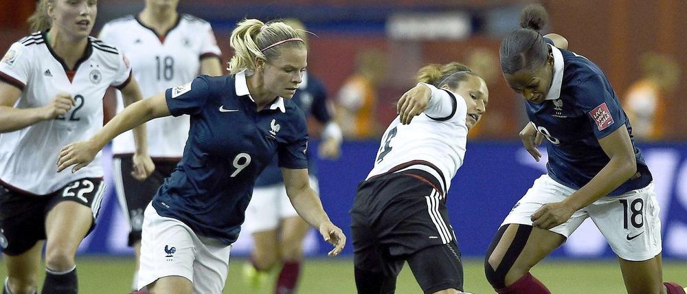 Hart umkämpft. Im Viertelfinale der Frauen-WM zwischen Deutschland und Frankreich musste das Elfmeterschießen entscheiden.