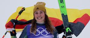 Skicrosserin Daniela Maier musste lange zittern und konnte am Ende dann doch über Bronze jubeln.