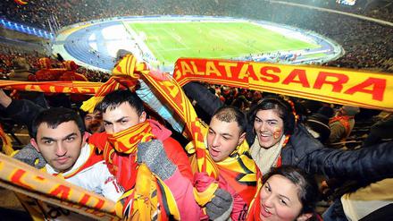 Im Dezember 2008 war das Olympiastadion fest in türkischer Hand. Damals spielt Galatasaray in Berlin gegen Hertha BSC - und hatte praktisch ein Heimspiel.