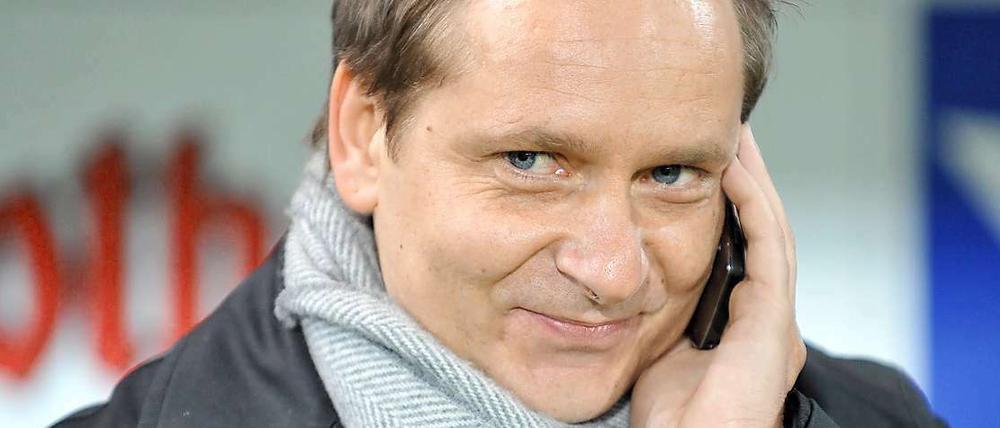 Endlich mehr zu tun: Horst Heldt freut sich auf Schalke und Felix Magath.