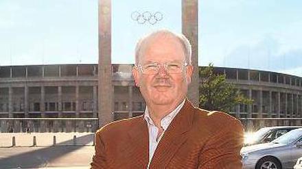 Der Mann mit dem Zentralschlüssel. Joachim E. Thomas, Chef im Olympiastadion. 