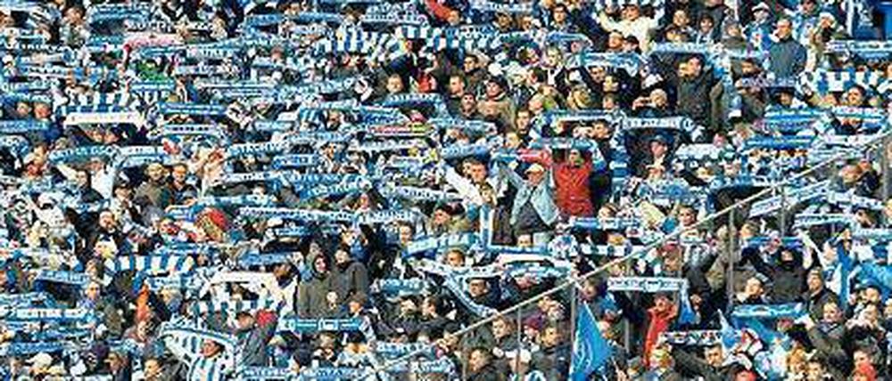 Ausverkauft. Hertha kontra Union – das wollten im Februar 74 200 Leute im Olympiastadion sehen. Jetzt kommt Paderborn.