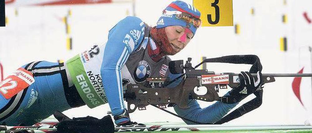 Hinlegen, fertig, los. In Ruhpolding kämpfen die Biathleten wie Olga Zaitseva ab Donnerstag um WM-Medaillen. Foto: dapd