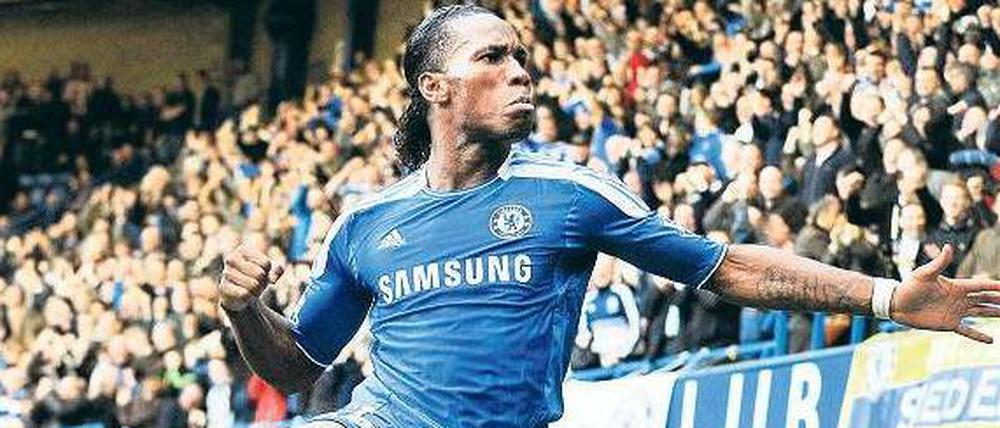 Fliegen ja, aber rausfliegen? Torjäger Didier Drogba will unbedingt einen neuen Vertrag beim FC Chelsea, doch es sieht nicht gut aus für den Ivorer. 