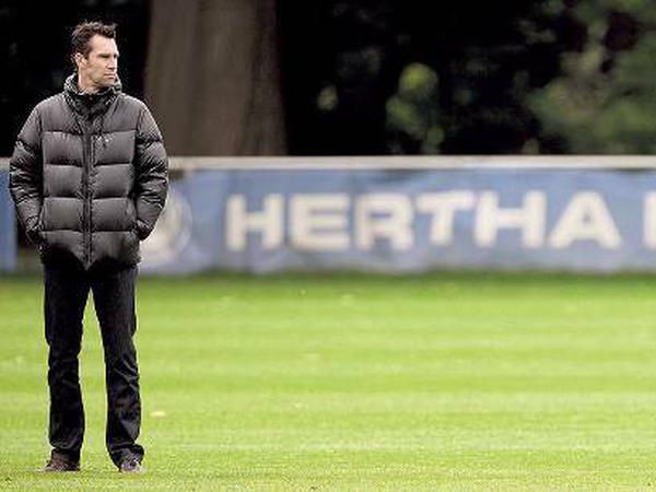 Allein auf weiter Flur. Im Falle eines Abstiegs würde es bei Hertha BSC wohl einsam werden um Michael Preetz. 