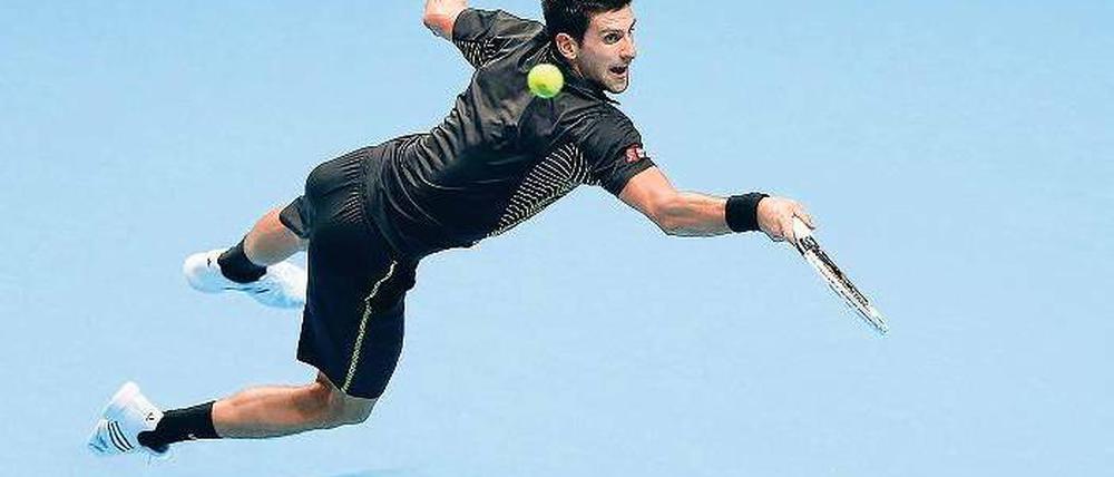 Houdini des Tennissports. Egal wie aussichtslos die Lage auch zu sein scheint, Novak Djokovic gibt keinen Ball verloren. Foto: dpa