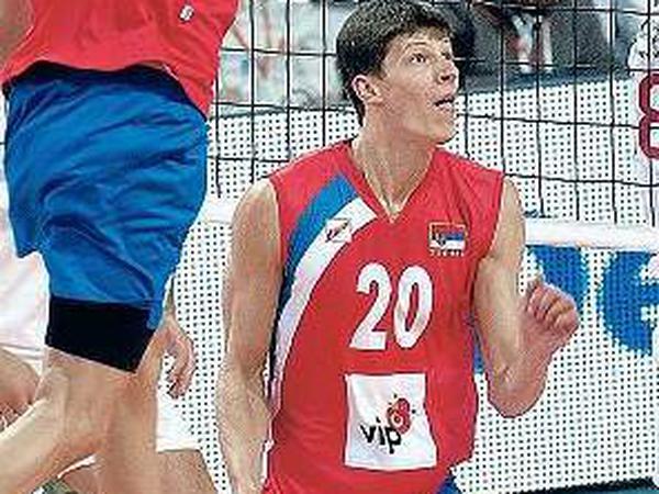 Der einzige Neue. Srecko Lisinac (r.) verstärkt die Berlin Volleys. Foto: dpa