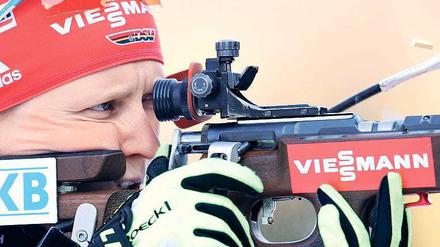 Spezialistin am Abzug. Franziska Hildebrand könnte aufgrund ihrer Stärke beim Schießen in Sotschi für eine Überraschung gut sein. Foto: dpa