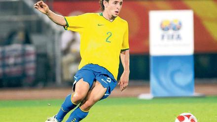 Zweite Chance. Rafinha hat 2008 gegen Schweden sein erstes und bisher einziges Länderspiel für Brasilien bestritten.