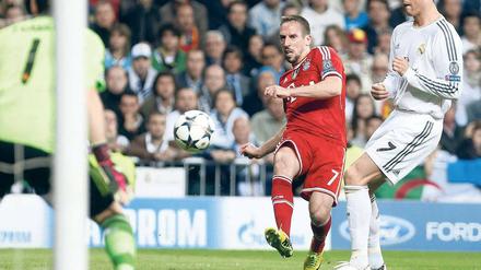Effektiv oder affektiert? Bayerns Franck Ribéry (Mitte) konnte sich am Mittwochabend gegen Real Madrid kaum einmal durchsetzen.