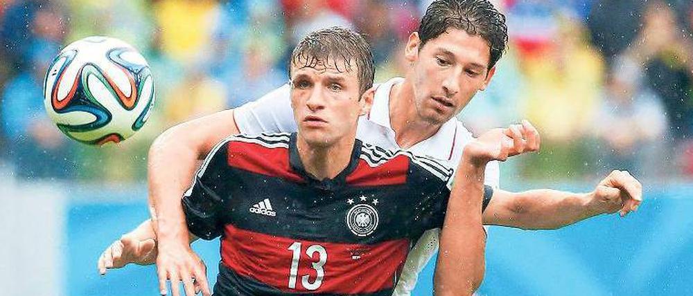Kaum zu halten. Thomas Müller (vorn) hat bei der WM-2014 schon vier Tore erzielt.