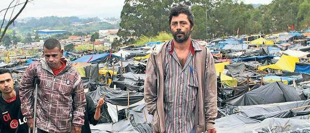 Cecito Alves macht sich für die "Movimento dos Trabalhadores sem Teto/MTST" stark, die Bewegung der Arbeiter ohne Obdach 