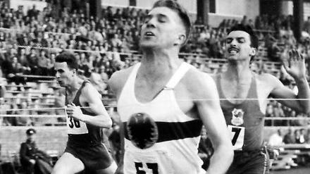 Ein Mann, zwei Wunder. Sprinter Heinz Fütterer im Jahr 1954. 