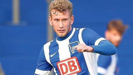 Fabian Lustenberger, 26, spielt seit 2007 für Hertha BSC. Vor der vergangenen Saison beförderte ihn Trainer Jos Luhukay zum Mannschaftskapitän. Der Schweizer verpasste jedoch wegen einer Verletzung fast die komplette Rückrunde und die WM.